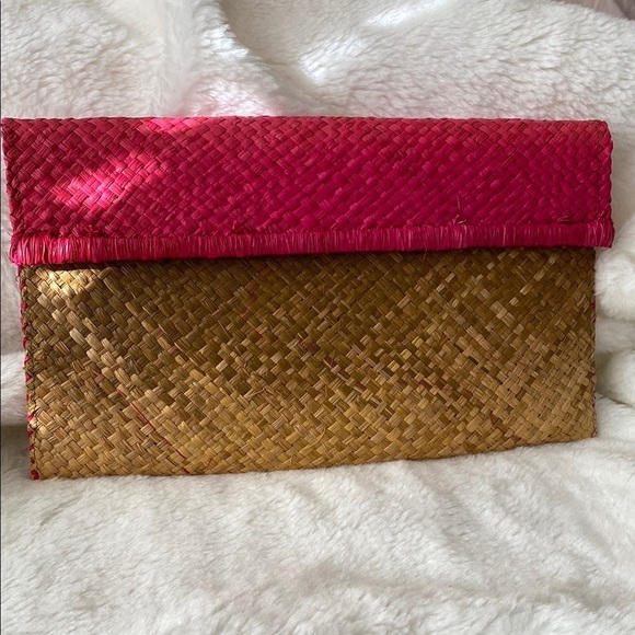 Mad Imports Handbags - Mad Imports Handmade Woven Raffia Clutch - Madagascar